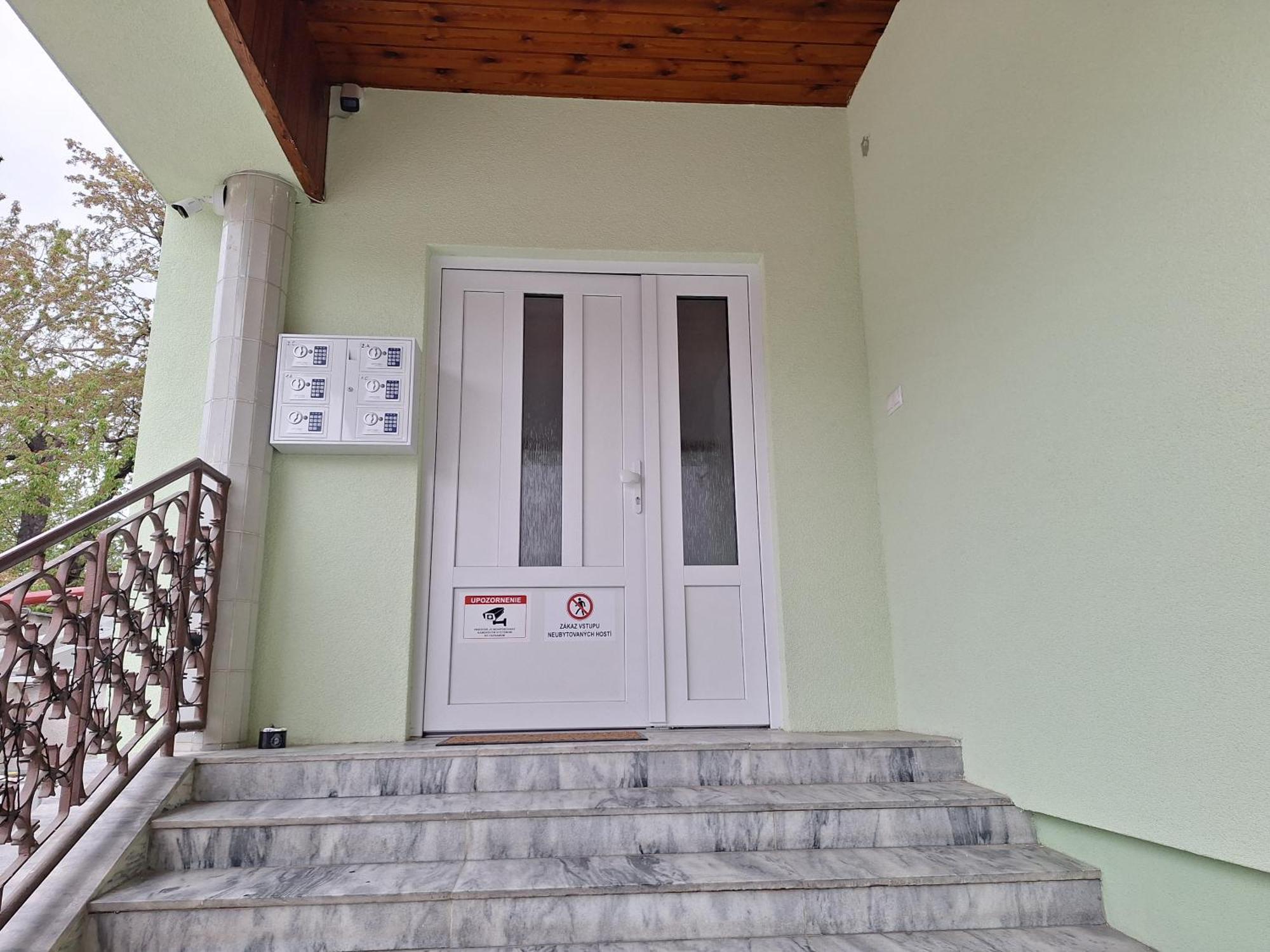 Apartmanovy Dom Stummerova Topoľčany Kültér fotó